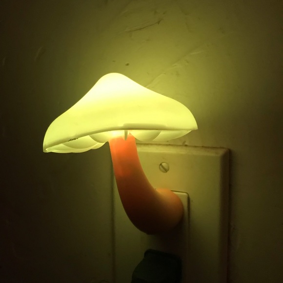 Rainbow mushroom night light plug in rave dance trippy psychedelic shroom party - Picture 10 of 11